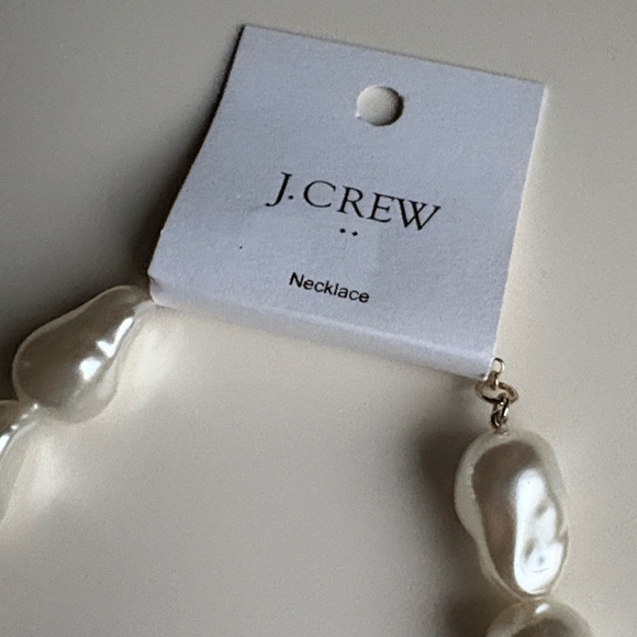 NWT J Crew Large pearl-effect necklace - Picture 7 of 7